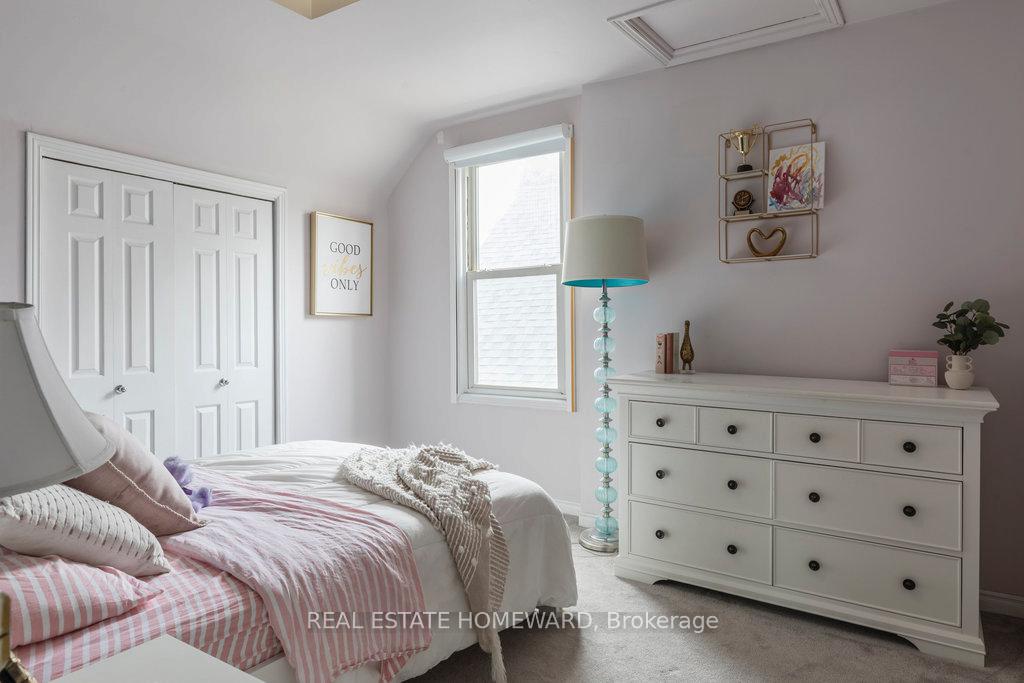 Photo 36 of 50 Hyde Park Avenue, Hamilton, Kirkendall — HOMEH