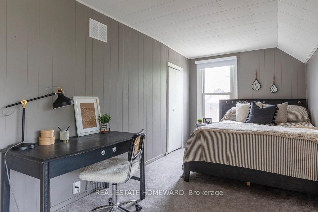 Photo 38 of 50 Hyde Park Avenue, Hamilton, Kirkendall — HOMEH