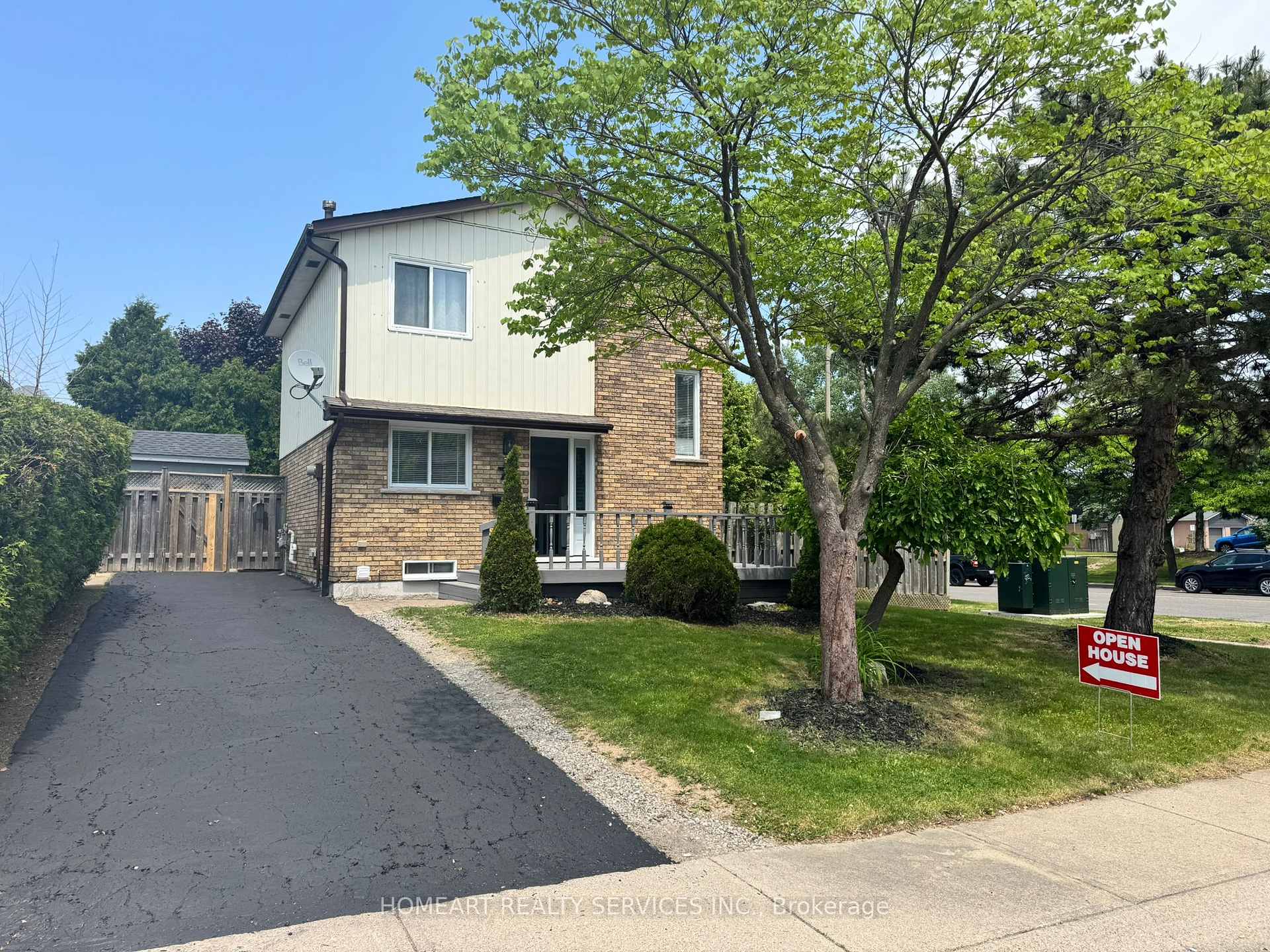 Photo 1 of 77 Bixby Crescent, Hamilton, Berrisfield — HOMEH