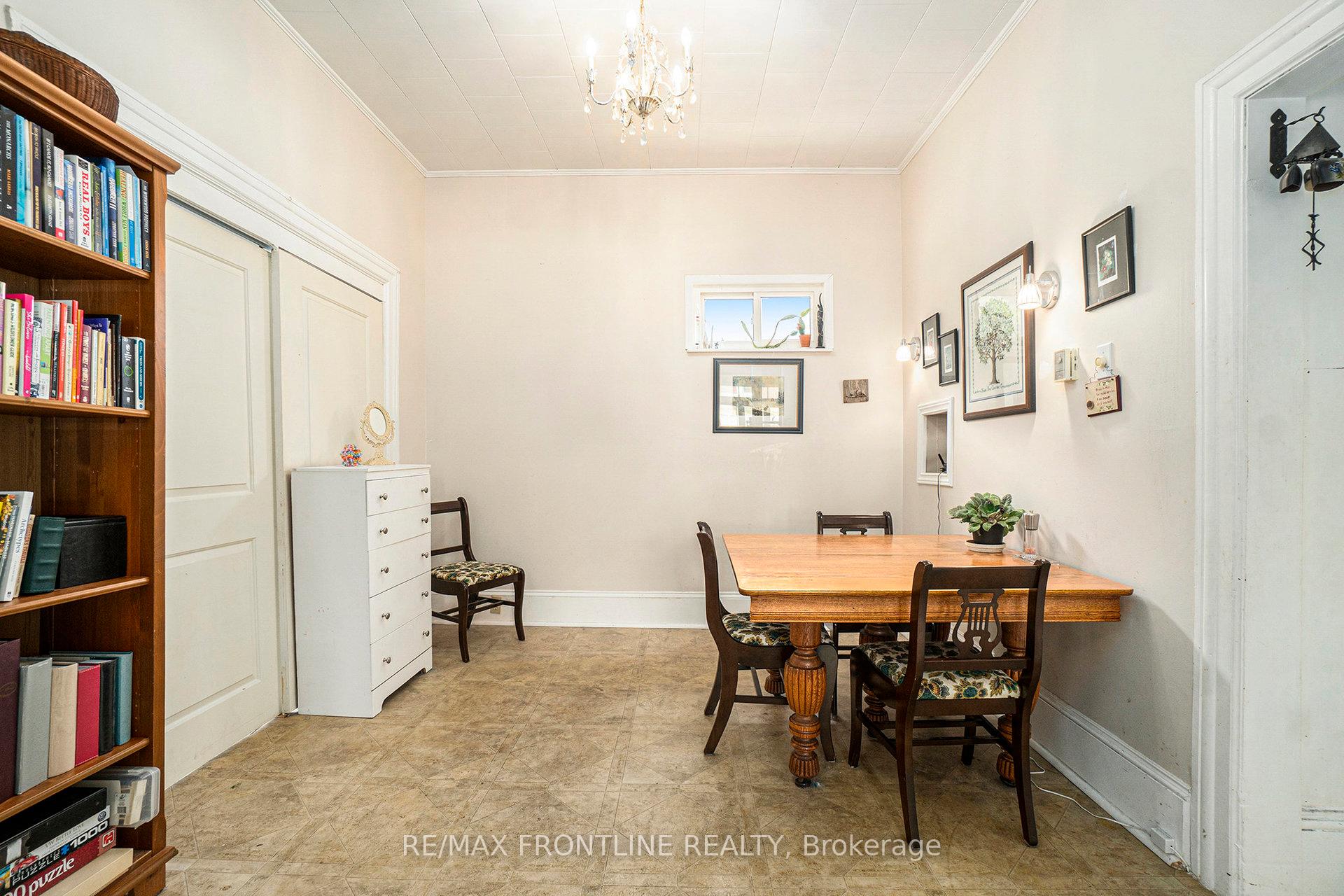 Photo 7 of 29 Strathcona Street, Smiths Falls — HOMEH