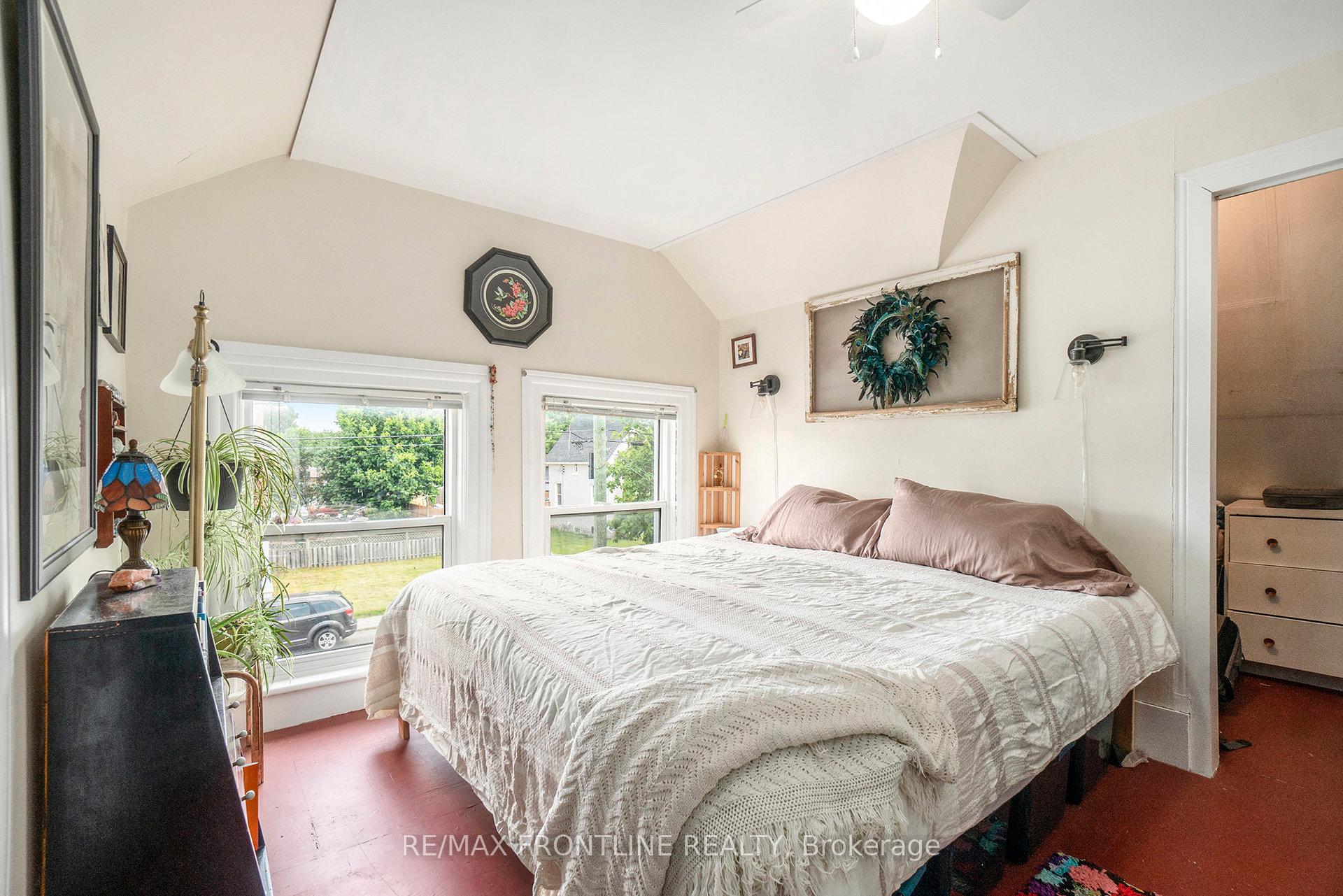 Photo 16 of 29 Strathcona Street, Smiths Falls — HOMEH