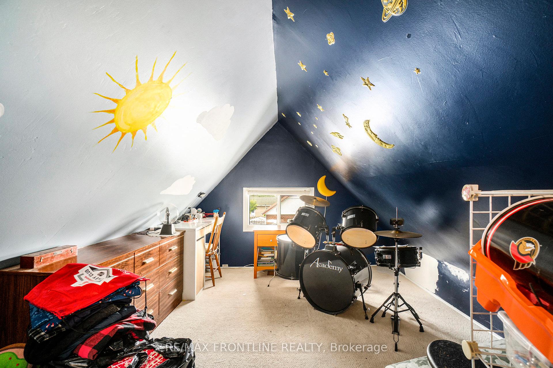 Photo 13 of 29 Strathcona Street, Smiths Falls — HOMEH