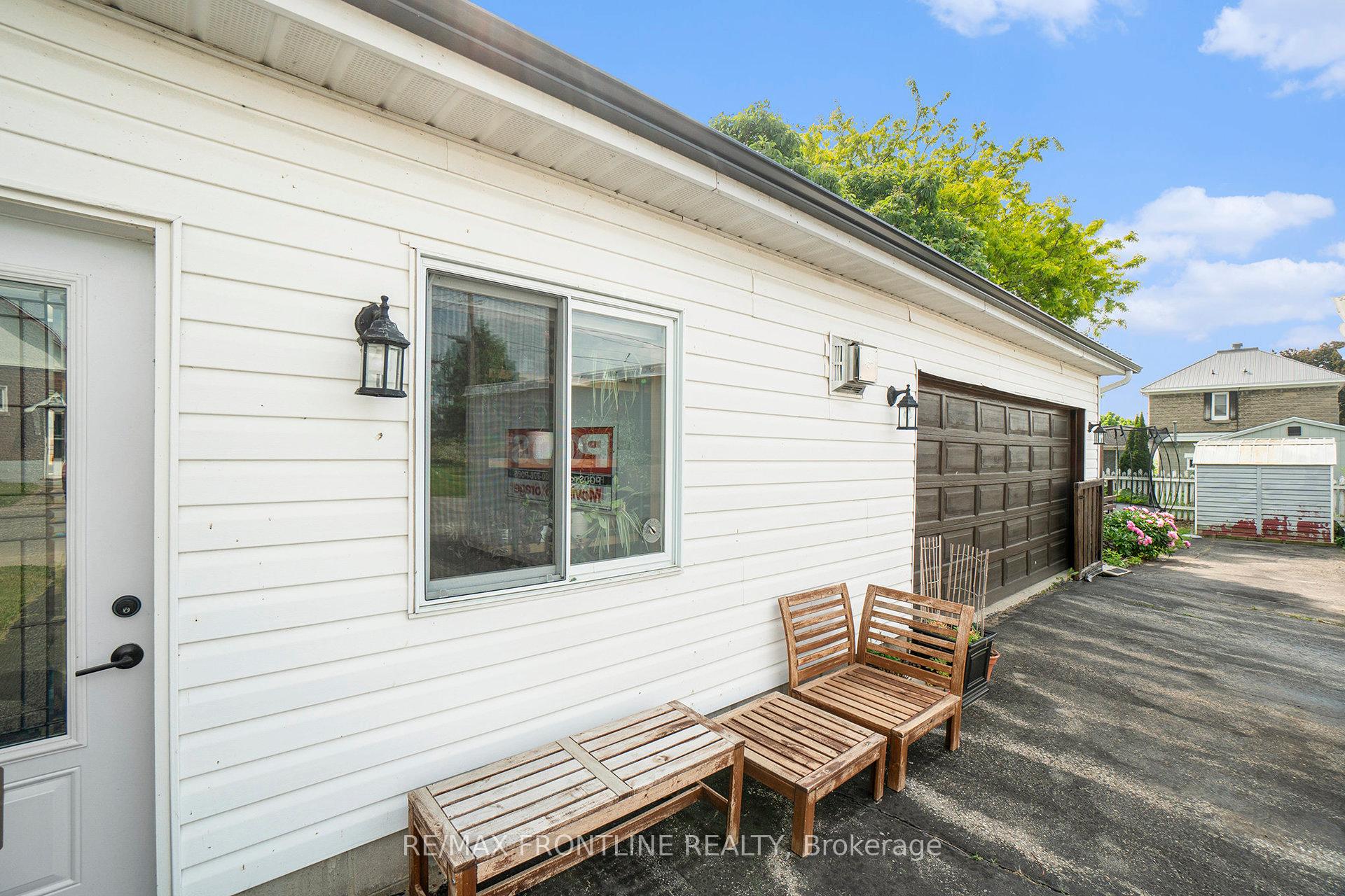 Photo 18 of 29 Strathcona Street, Smiths Falls — HOMEH