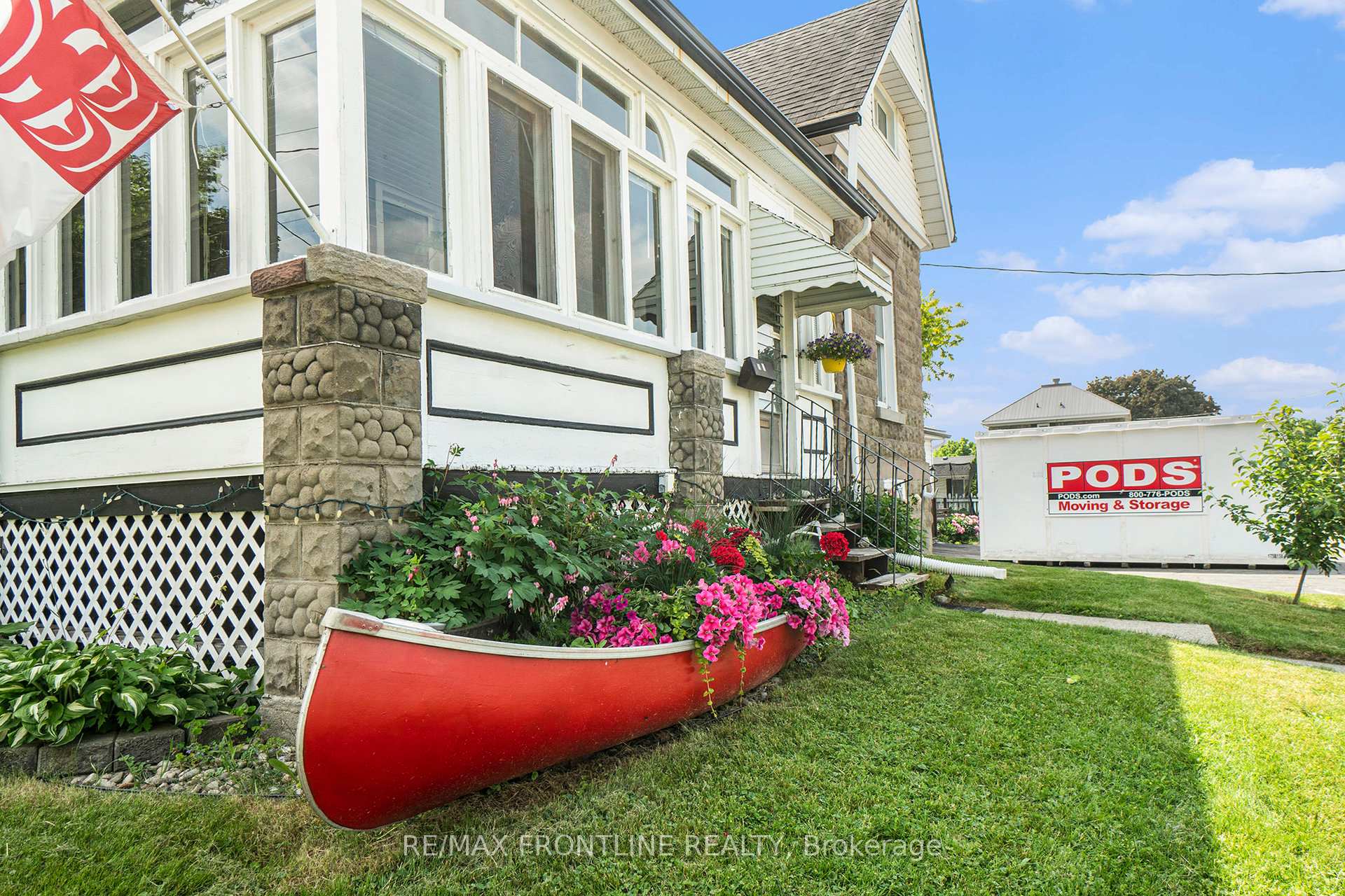Photo 30 of 29 Strathcona Street, Smiths Falls — HOMEH