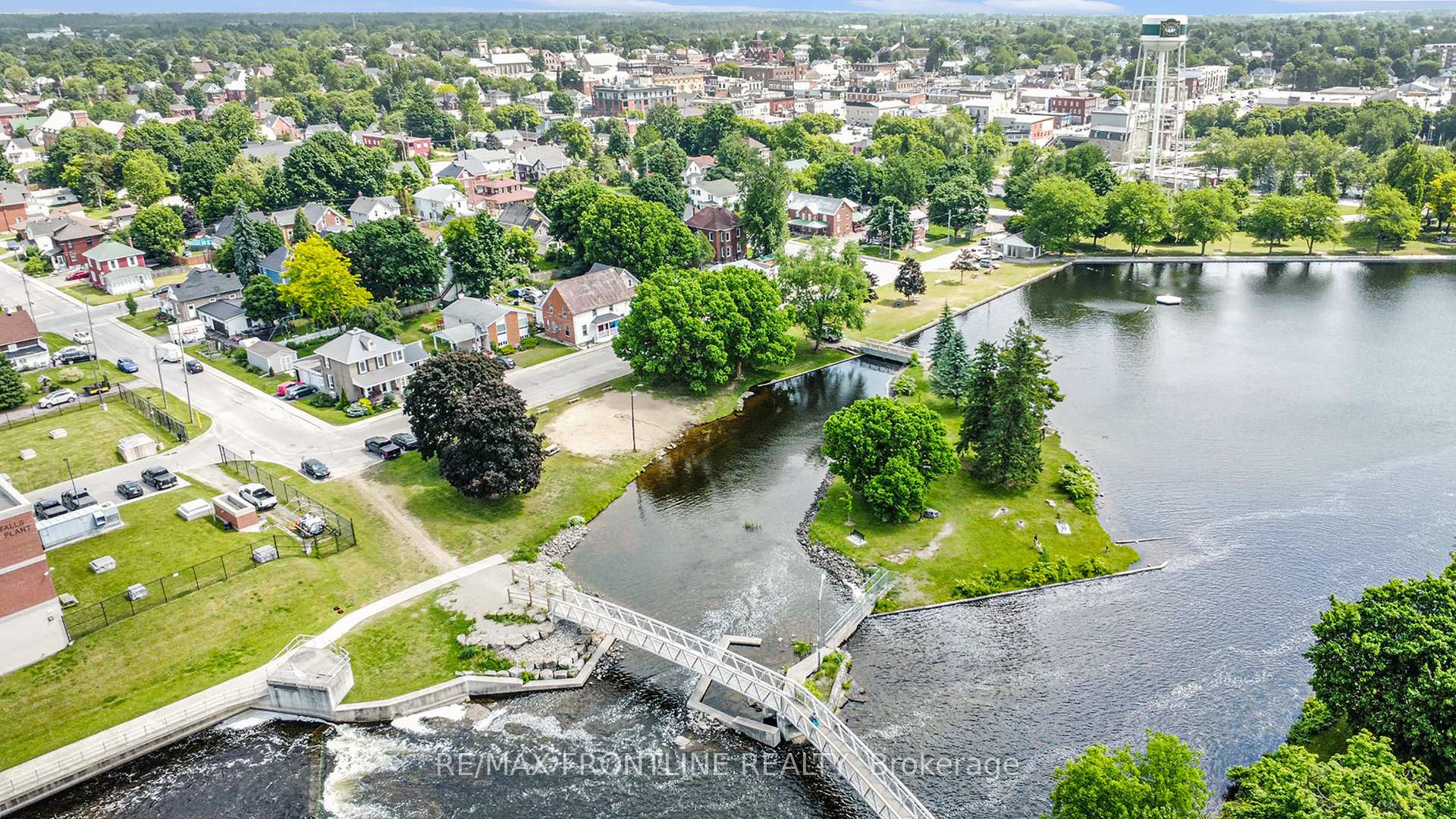 Photo 17 of 29 Strathcona Street, Smiths Falls — HOMEH