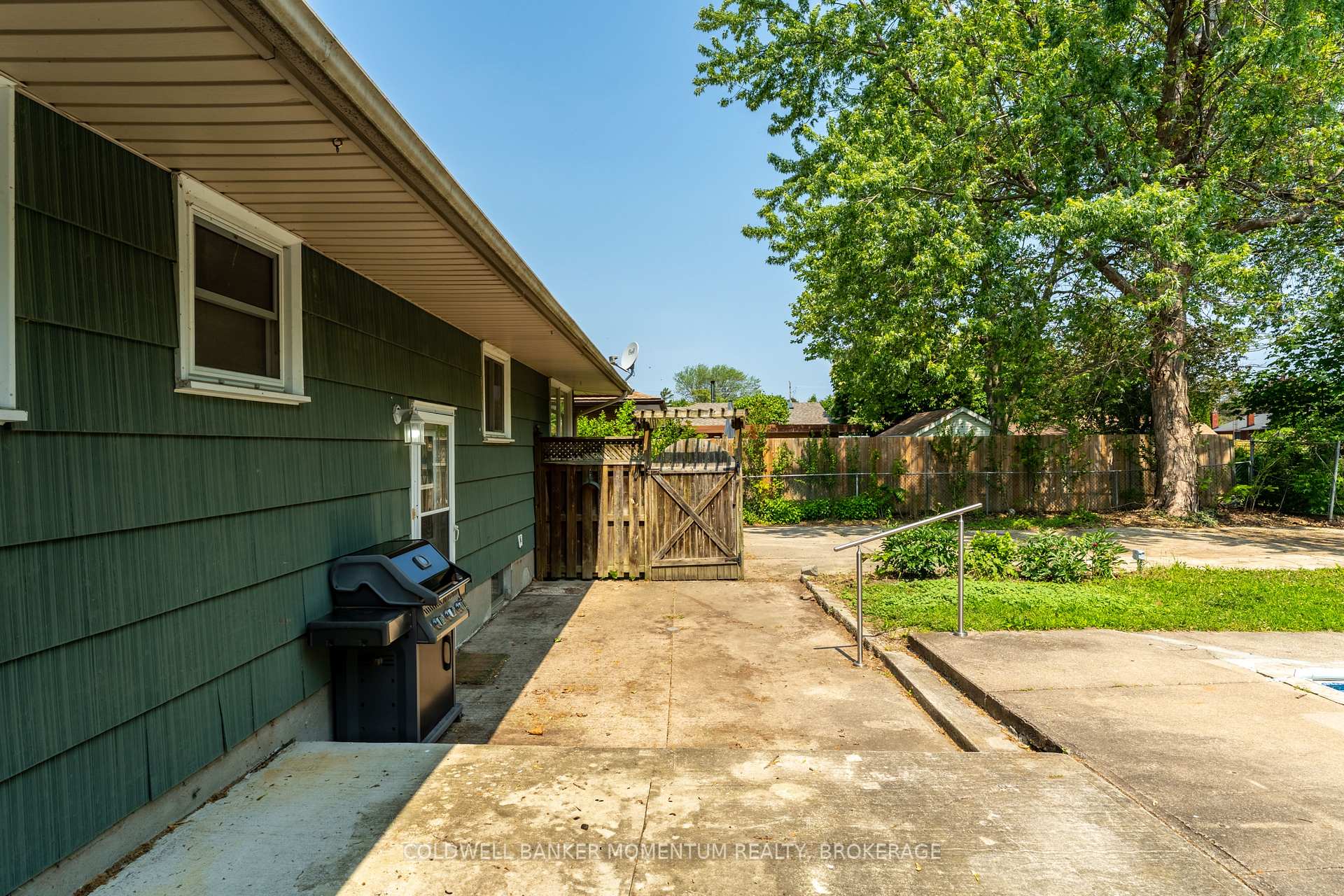 Photo 38 of 34 Hanson Drive, St. Catharines, Bunting/Linwell — HOMEH
