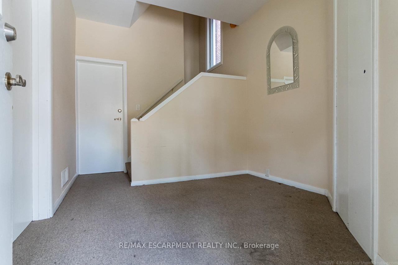 Photo 23 of 24 Carrick Avenue, Hamilton, Gibson — HOMEH