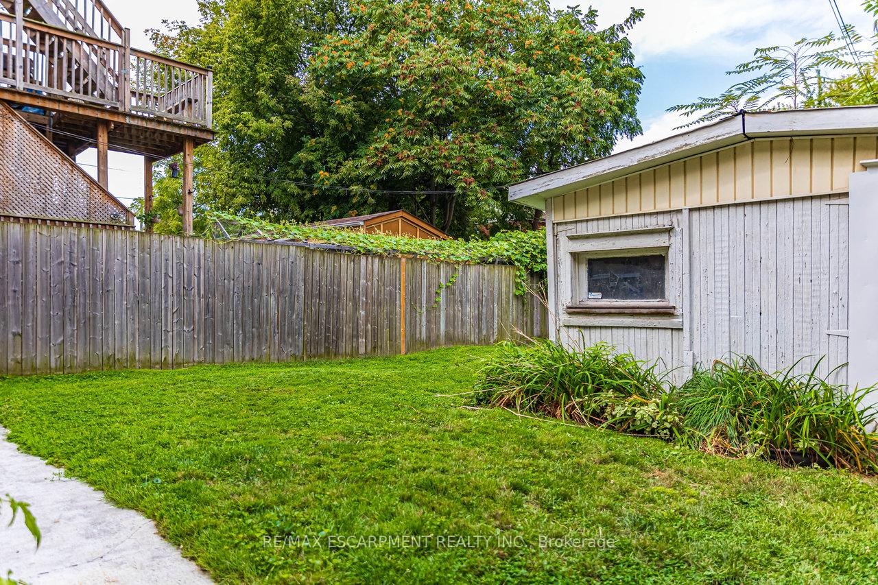 Photo 13 of 24 Carrick Avenue, Hamilton, Gibson — HOMEH