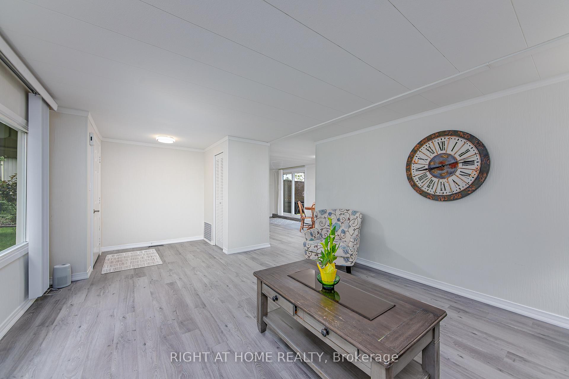 Photo 5 of 56 Flora Drive, Innisfil, Rural Innisfil — HOMEH