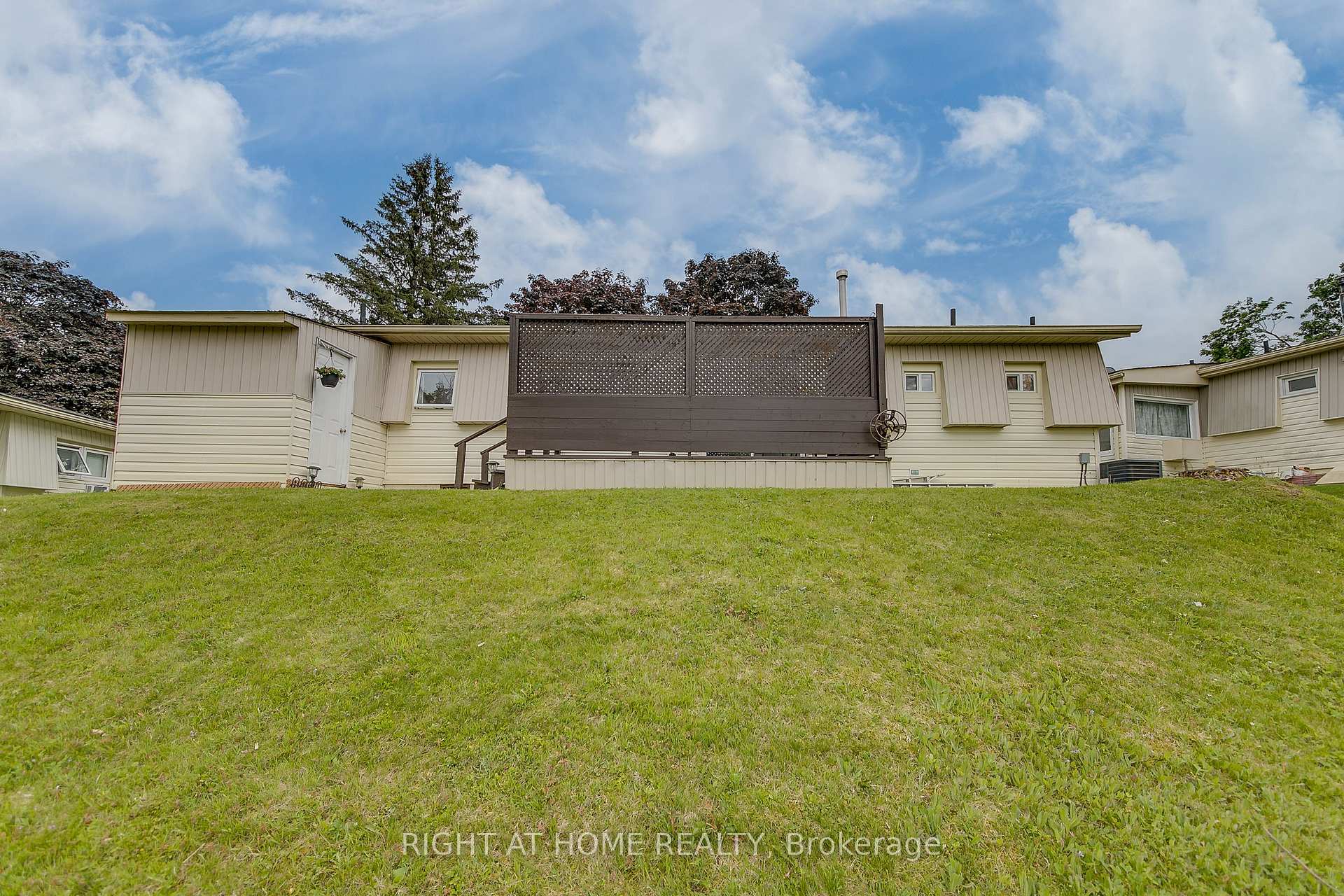 Photo 37 of 56 Flora Drive, Innisfil, Rural Innisfil — HOMEH