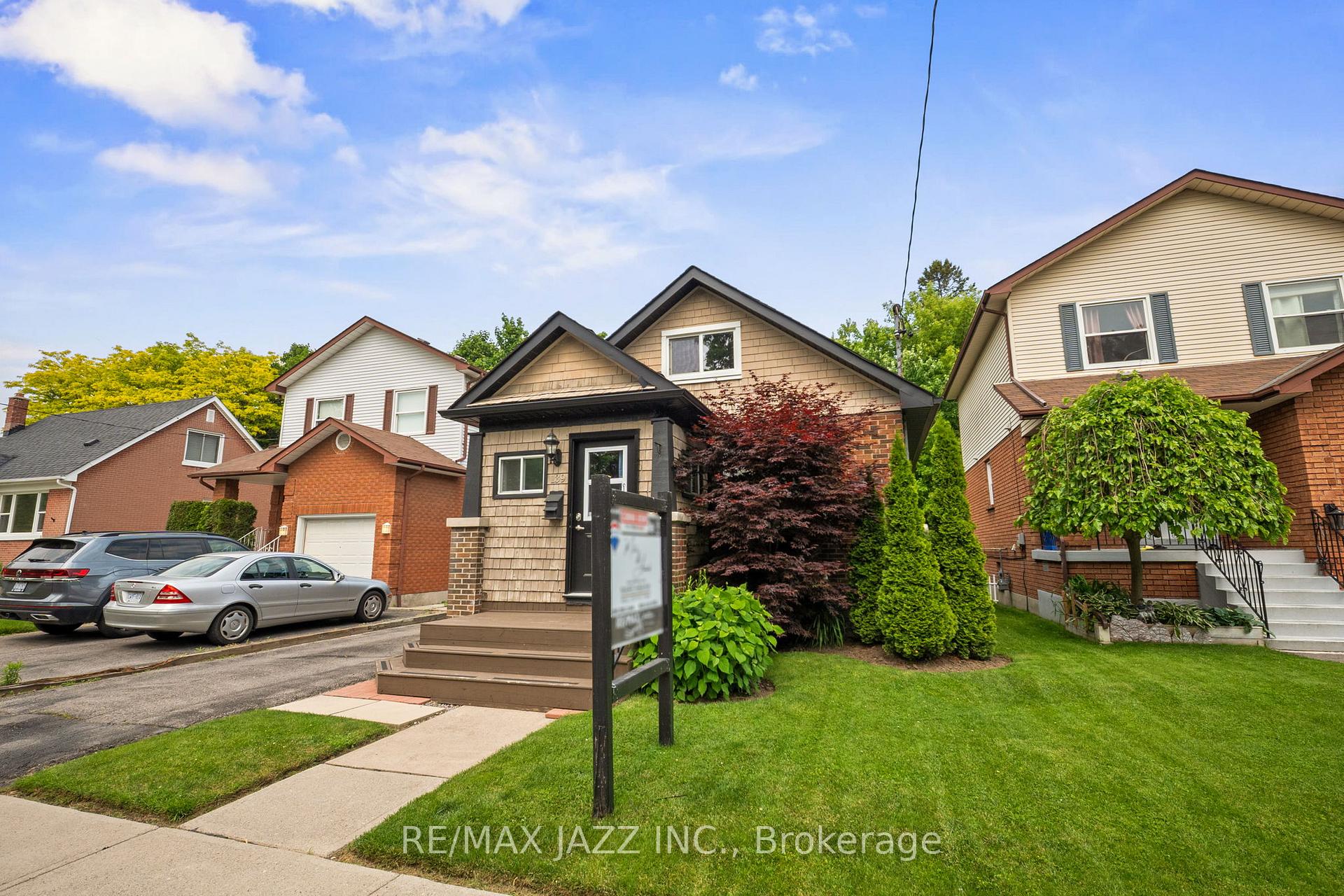 Photo 1 of 139 Warren Avenue, Oshawa, McLaughlin — HOMEH