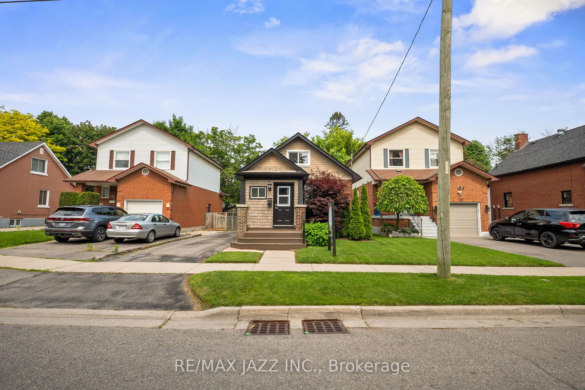 Photo 10 of 139 Warren Avenue, Oshawa, McLaughlin — HOMEH