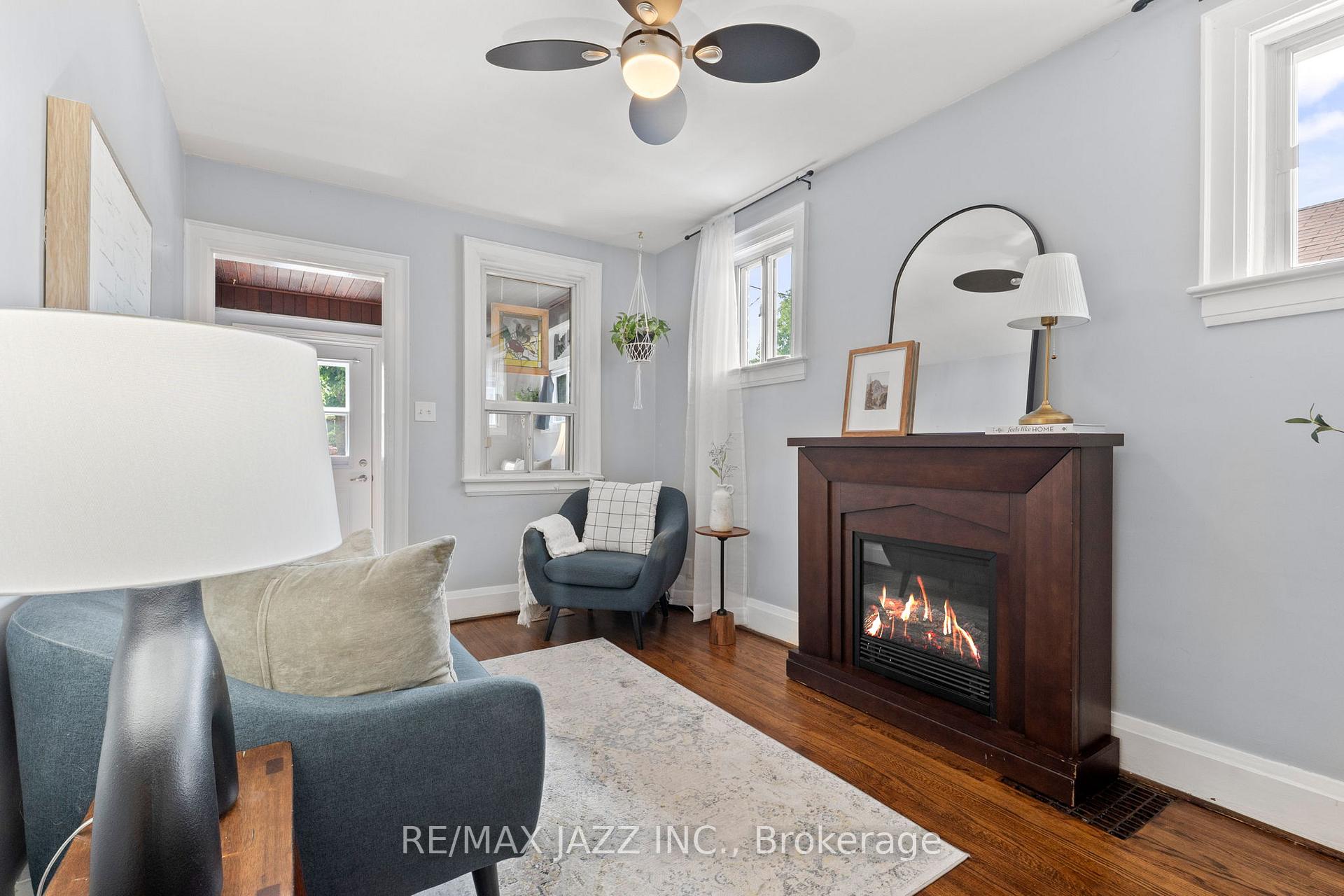 Photo 13 of 139 Warren Avenue, Oshawa, McLaughlin — HOMEH