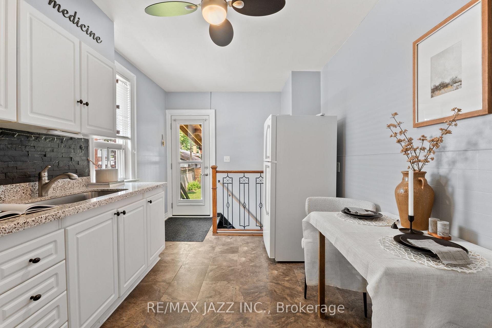 Photo 17 of 139 Warren Avenue, Oshawa, McLaughlin — HOMEH