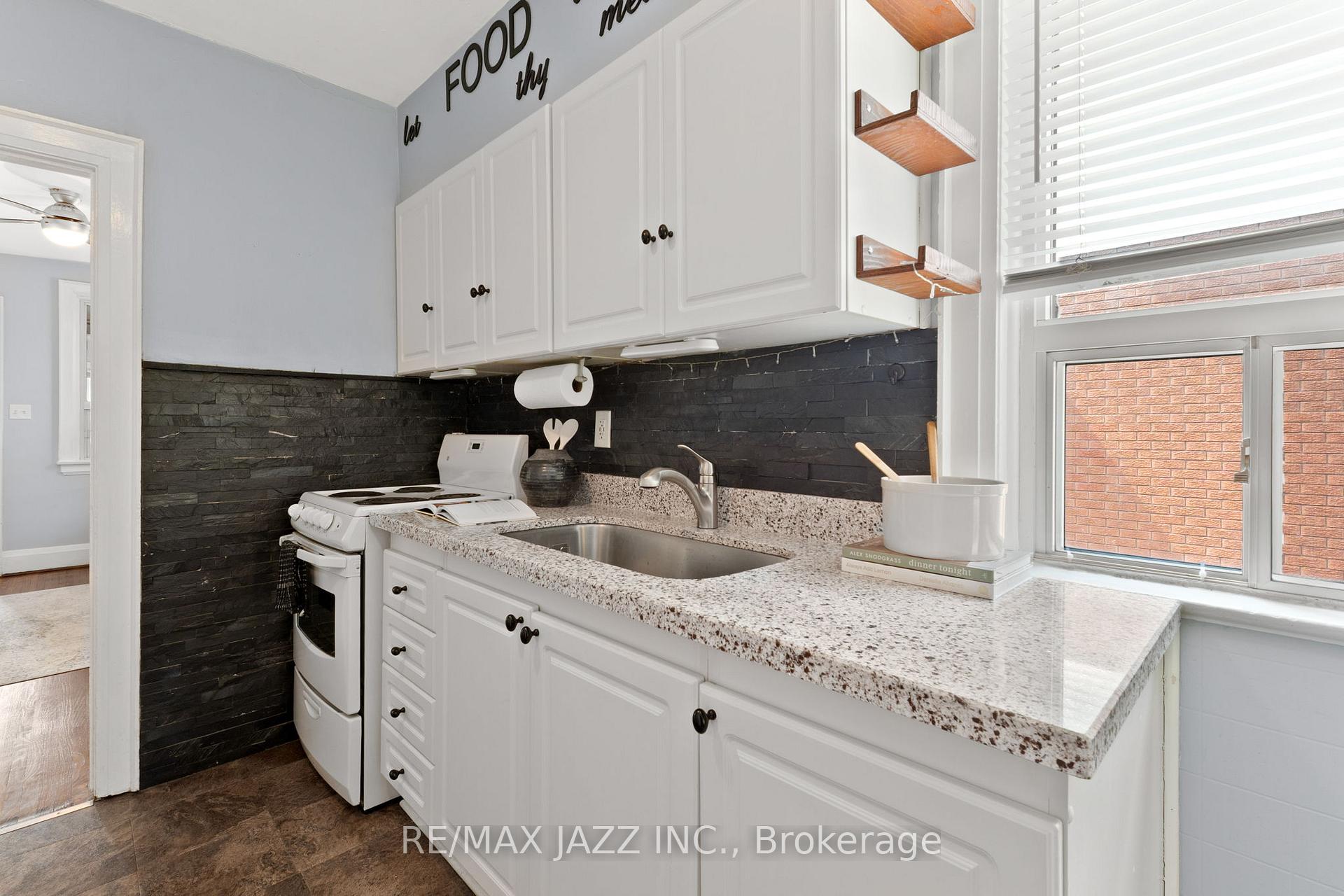 Photo 11 of 139 Warren Avenue, Oshawa, McLaughlin — HOMEH