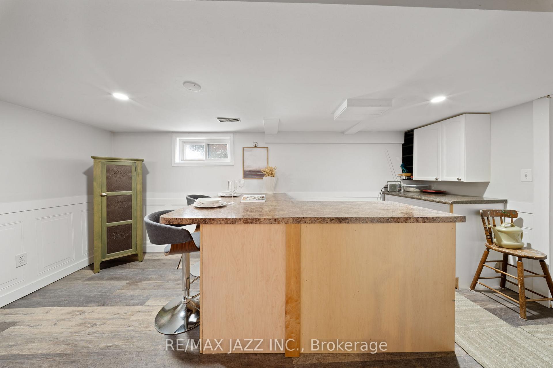 Photo 16 of 139 Warren Avenue, Oshawa, McLaughlin — HOMEH