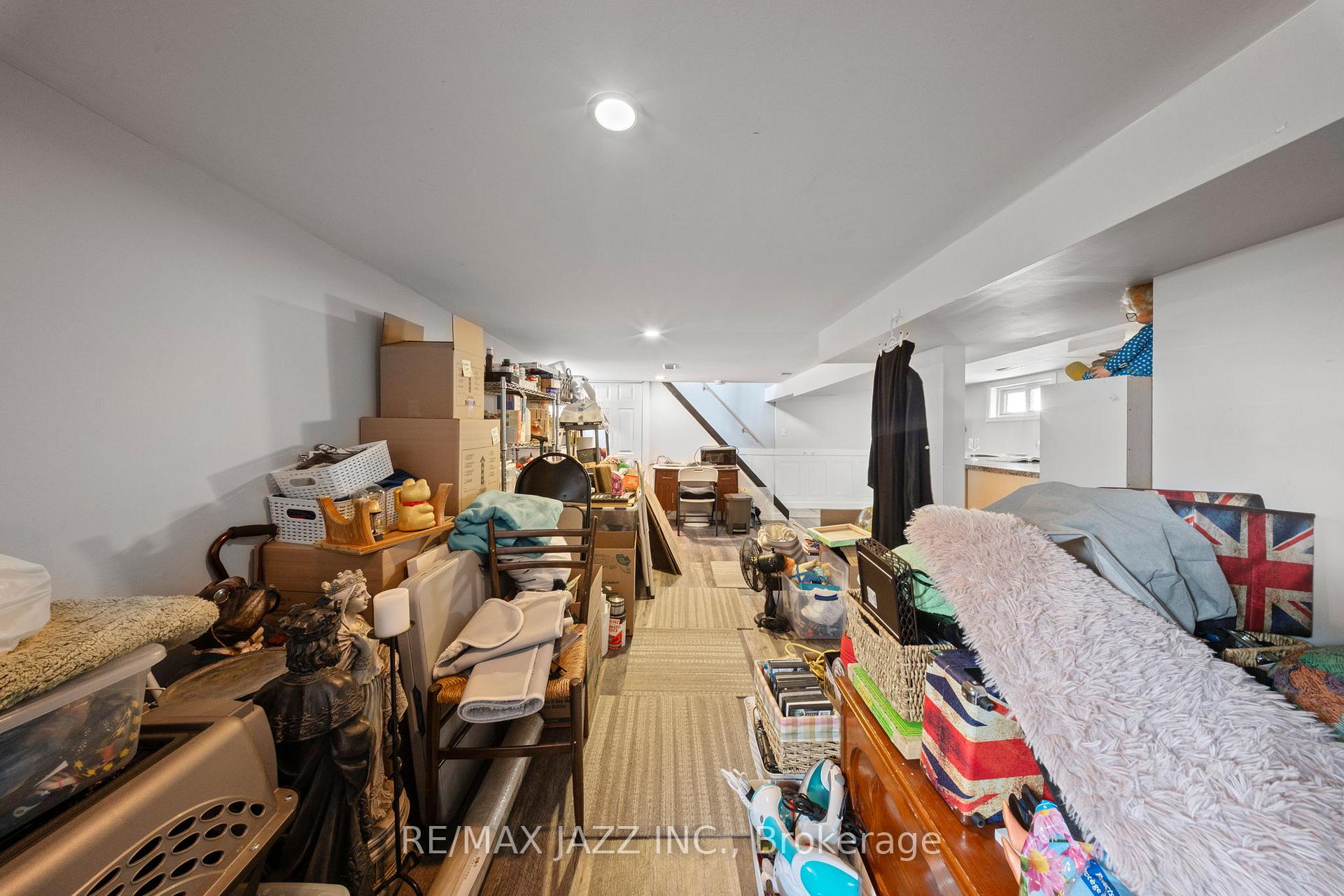 Photo 18 of 139 Warren Avenue, Oshawa, McLaughlin — HOMEH