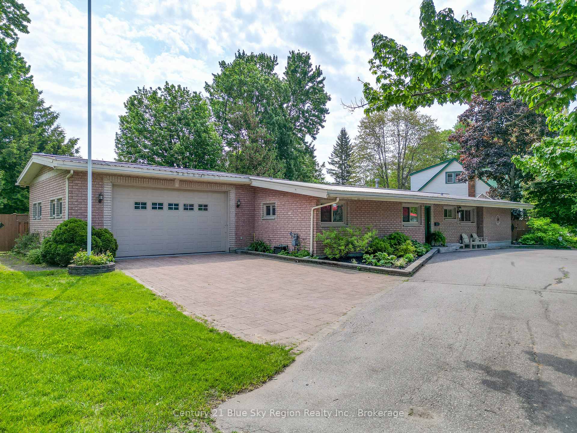 Photo 1 of 50 Campbell Avenue E, North Bay, Ferris — HOMEH