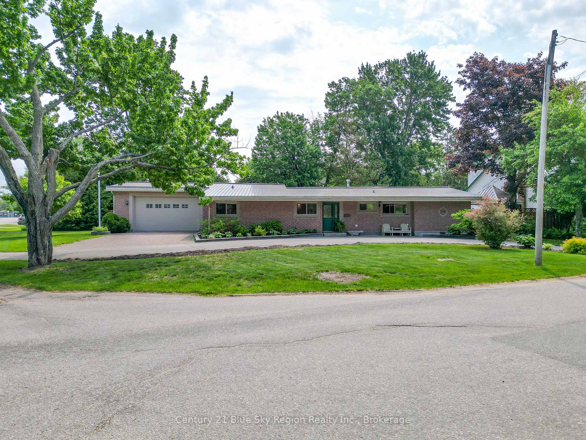 Photo 3 of 50 Campbell Avenue E, North Bay, Ferris — HOMEH