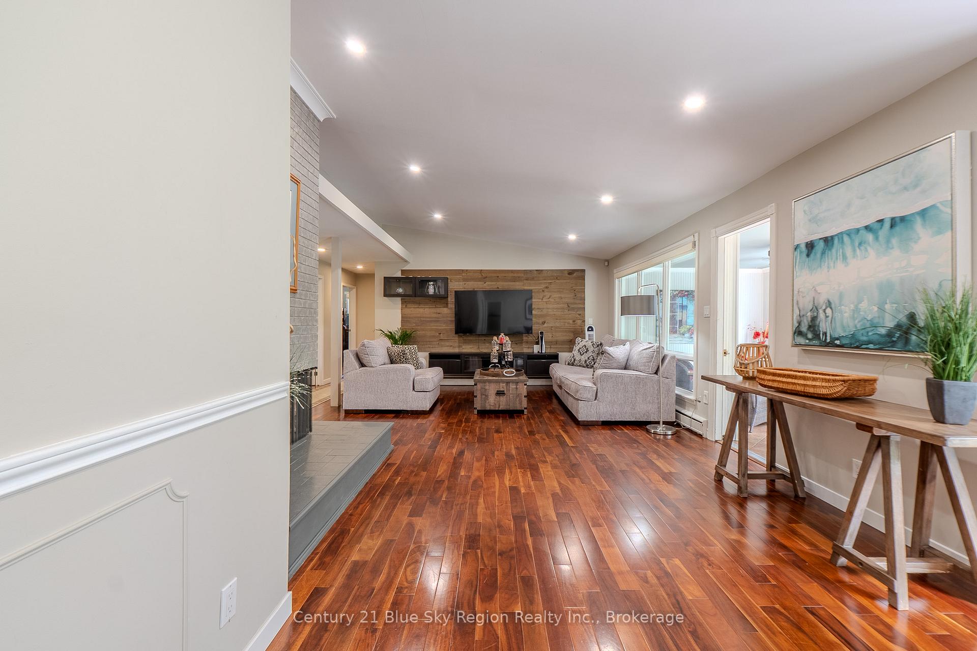 Photo 28 of 50 Campbell Avenue E, North Bay, Ferris — HOMEH