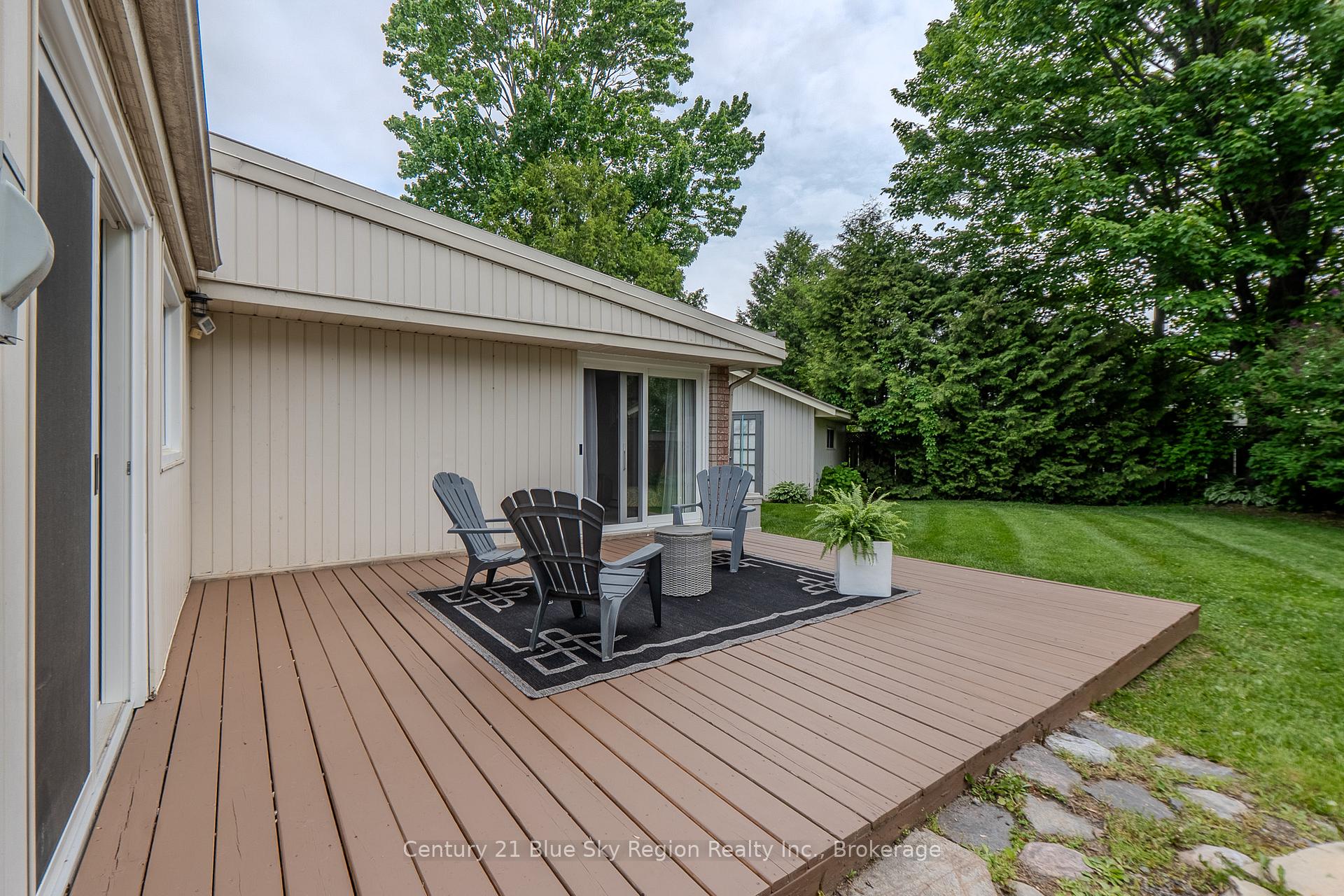 Photo 26 of 50 Campbell Avenue E, North Bay, Ferris — HOMEH