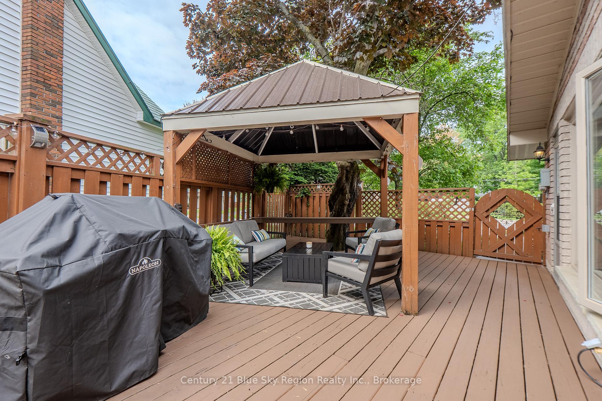 Photo 22 of 50 Campbell Avenue E, North Bay, Ferris — HOMEH