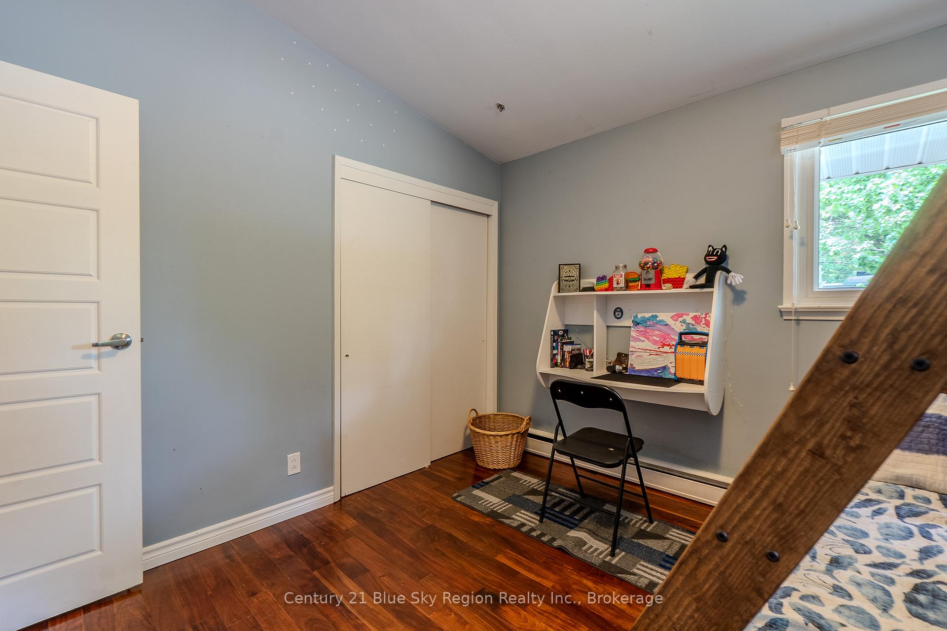 Photo 21 of 50 Campbell Avenue E, North Bay, Ferris — HOMEH