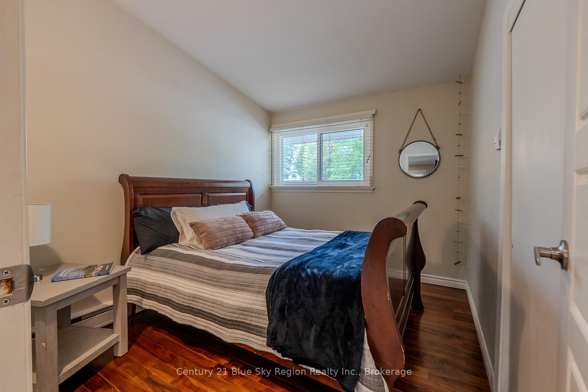 Photo 30 of 50 Campbell Avenue E, North Bay, Ferris — HOMEH