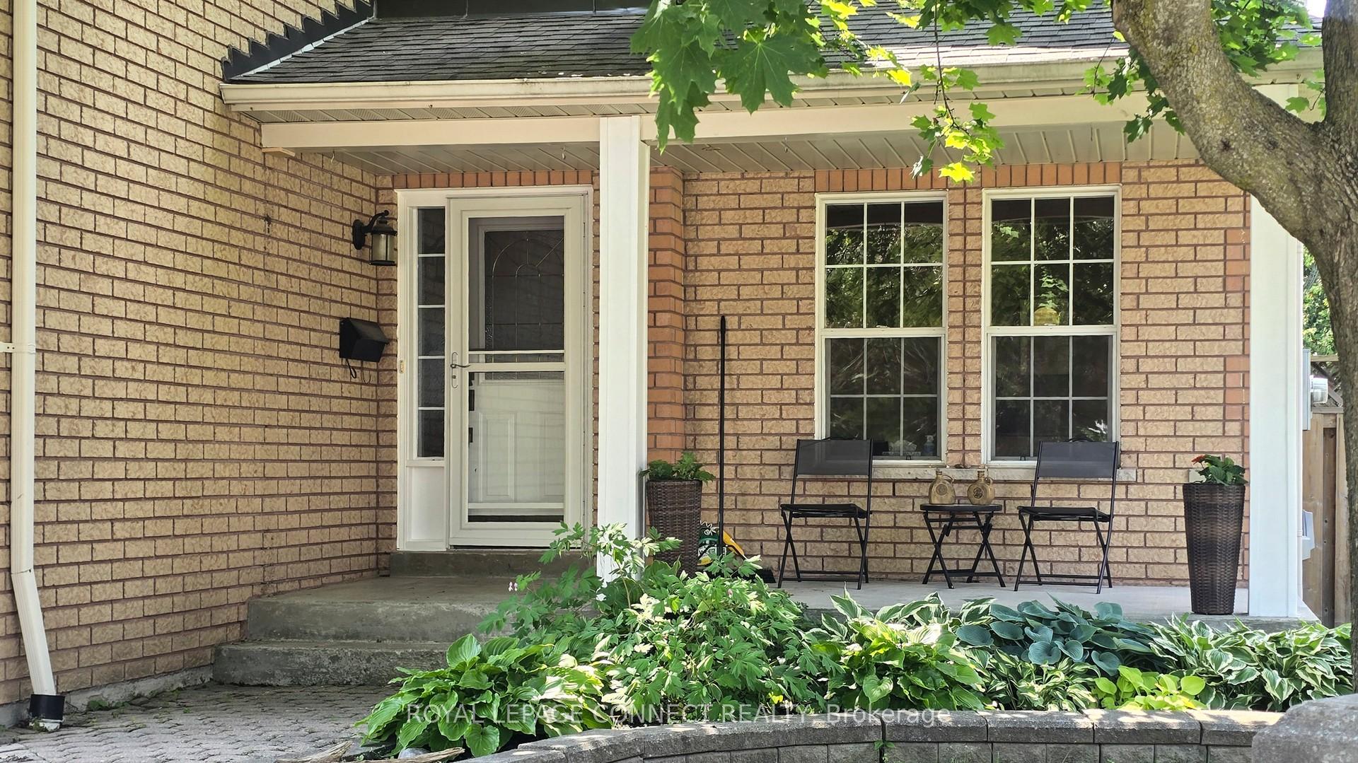 Photo 6 of 68 McBeth Place N, Whitby, Brooklin — HOMEH