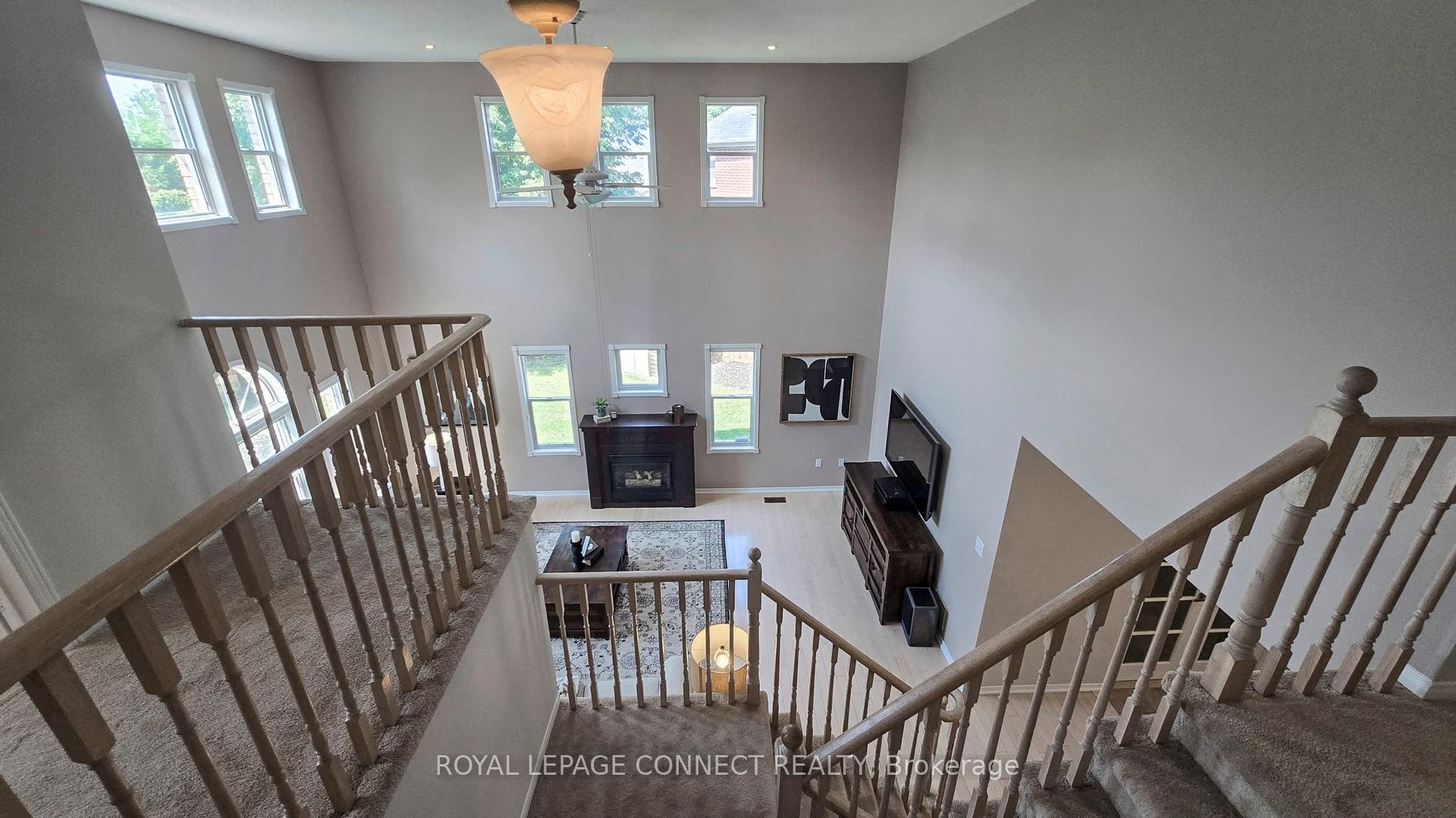 Photo 16 of 68 McBeth Place N, Whitby, Brooklin — HOMEH
