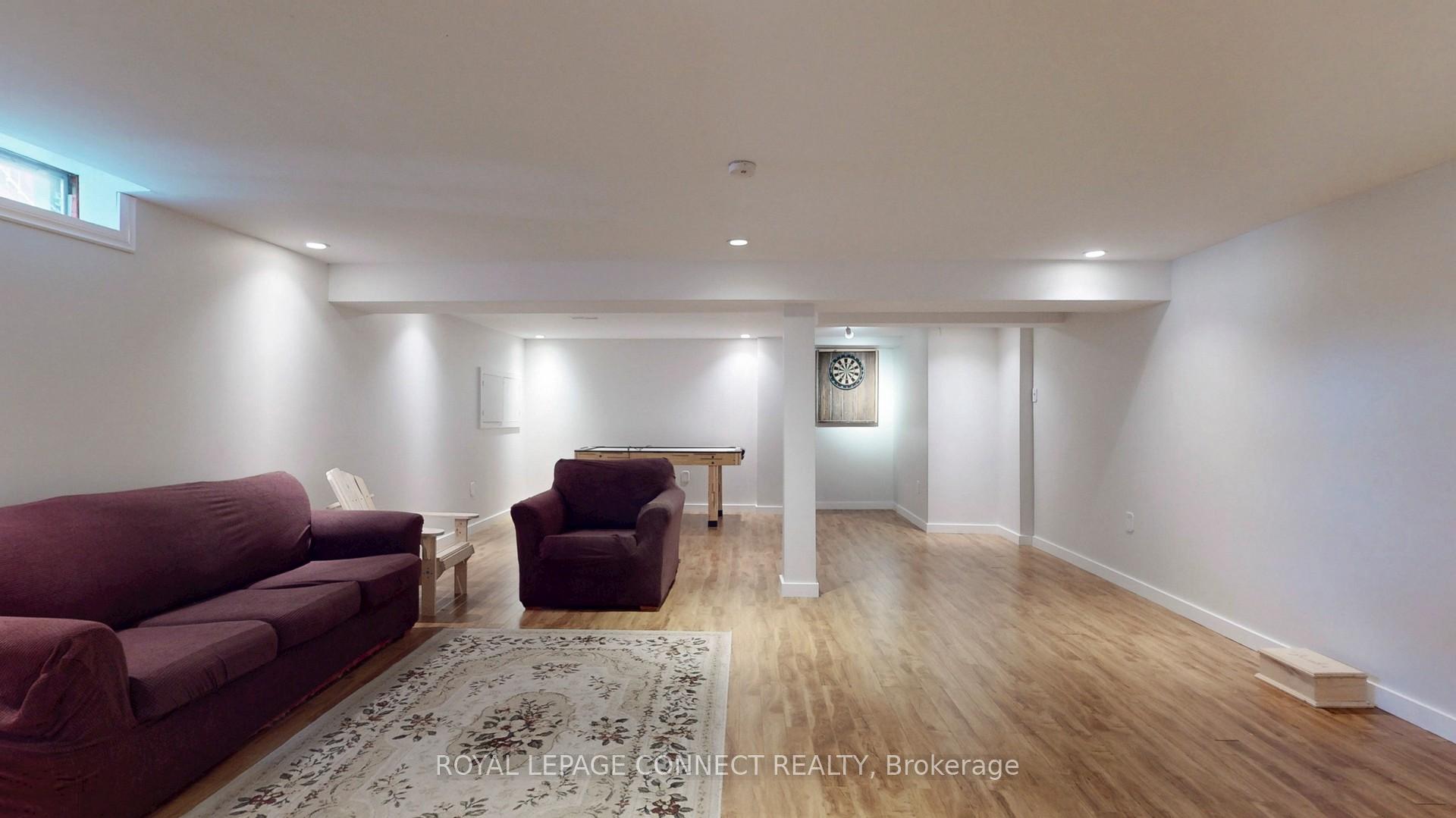 Photo 32 of 68 McBeth Place N, Whitby, Brooklin — HOMEH