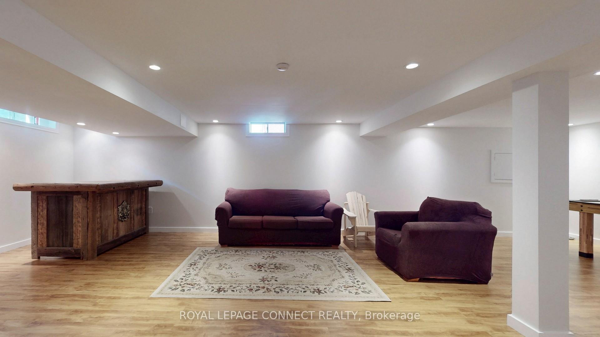 Photo 18 of 68 McBeth Place N, Whitby, Brooklin — HOMEH