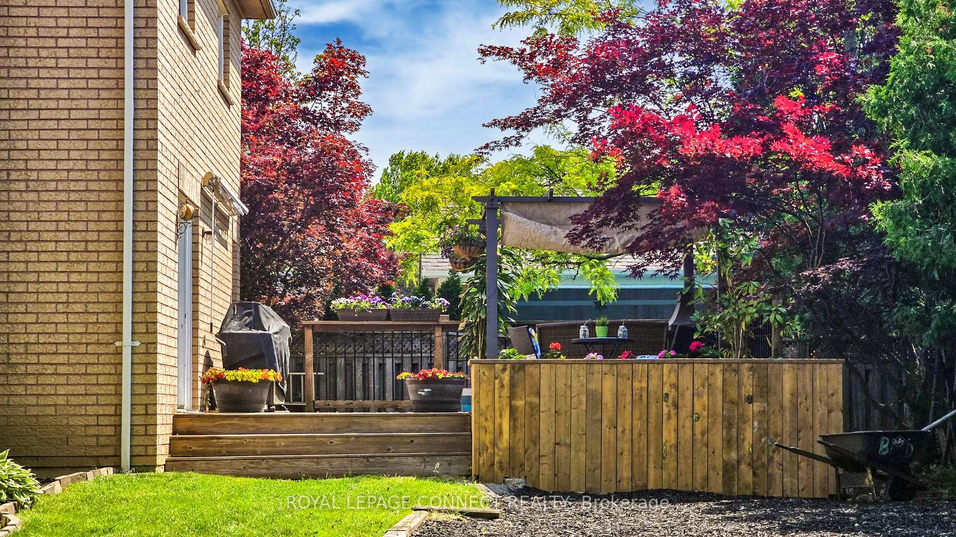 Photo 41 of 68 McBeth Place N, Whitby, Brooklin — HOMEH