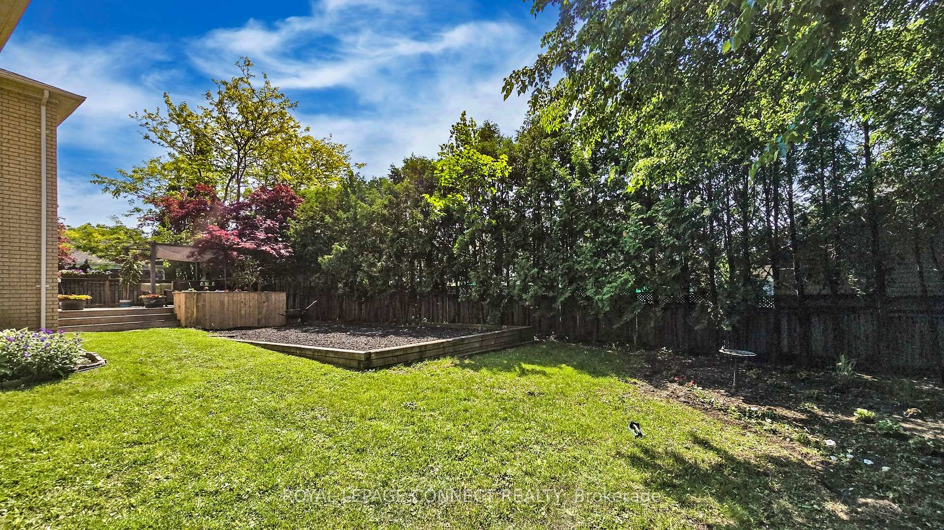 Photo 38 of 68 McBeth Place N, Whitby, Brooklin — HOMEH