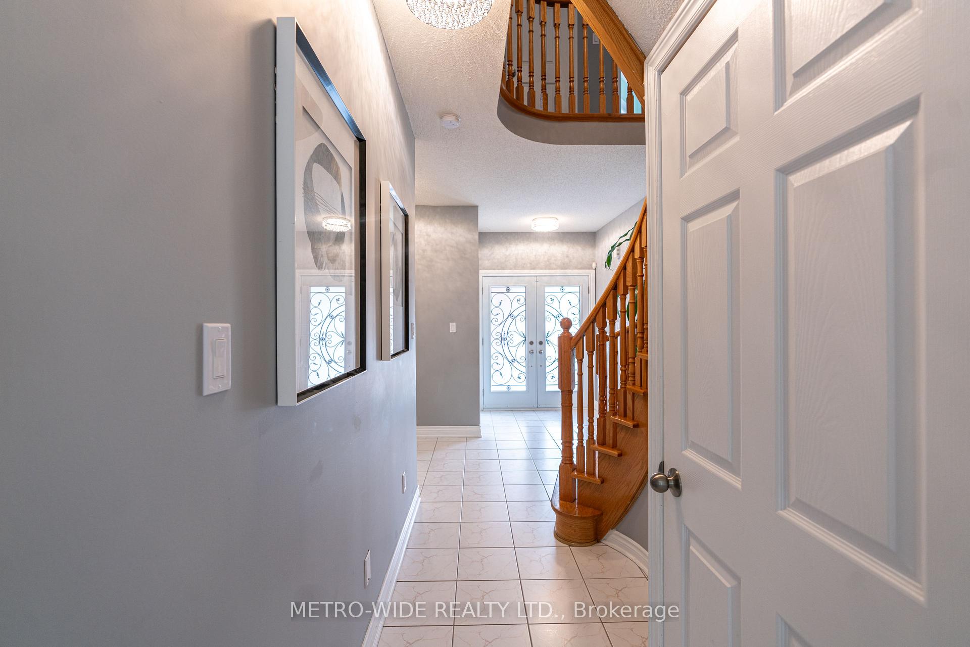 Photo 5 of 52 Hepburn Street, Markham, Milliken Mills East — HOMEH