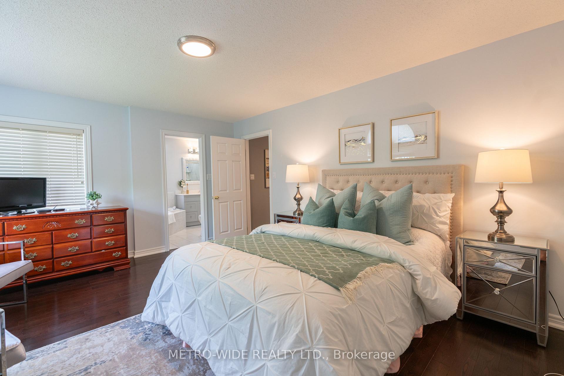 Photo 14 of 52 Hepburn Street, Markham, Milliken Mills East — HOMEH