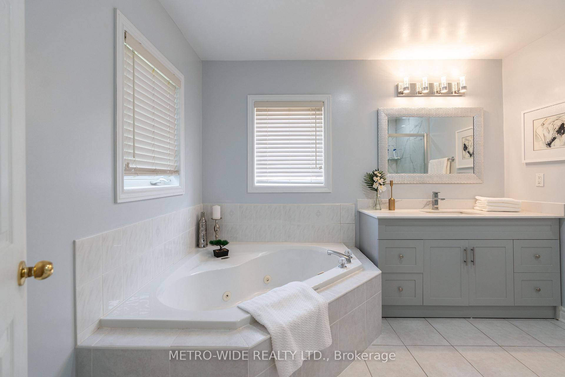 Photo 21 of 52 Hepburn Street, Markham, Milliken Mills East — HOMEH