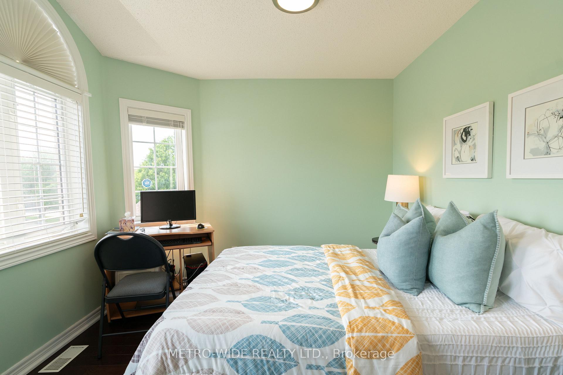 Photo 22 of 52 Hepburn Street, Markham, Milliken Mills East — HOMEH