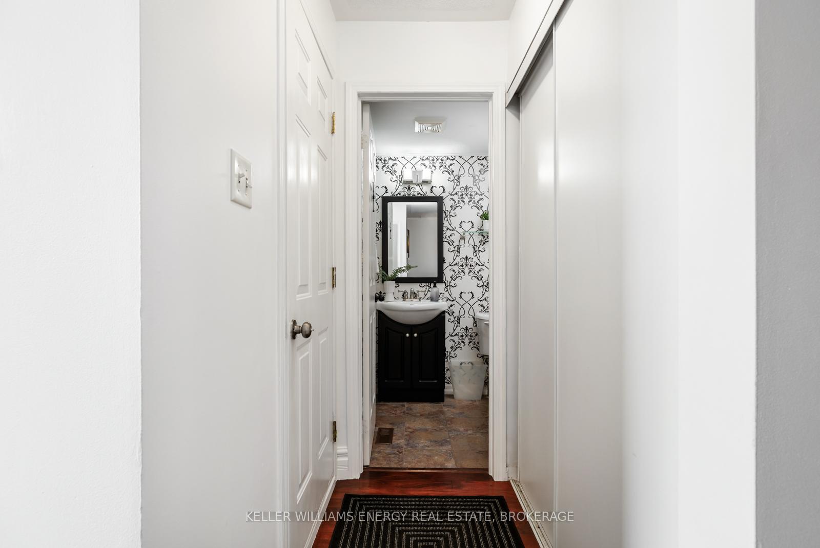 Photo 12 of 29 Barlow Court, Clarington, Bowmanville — HOMEH