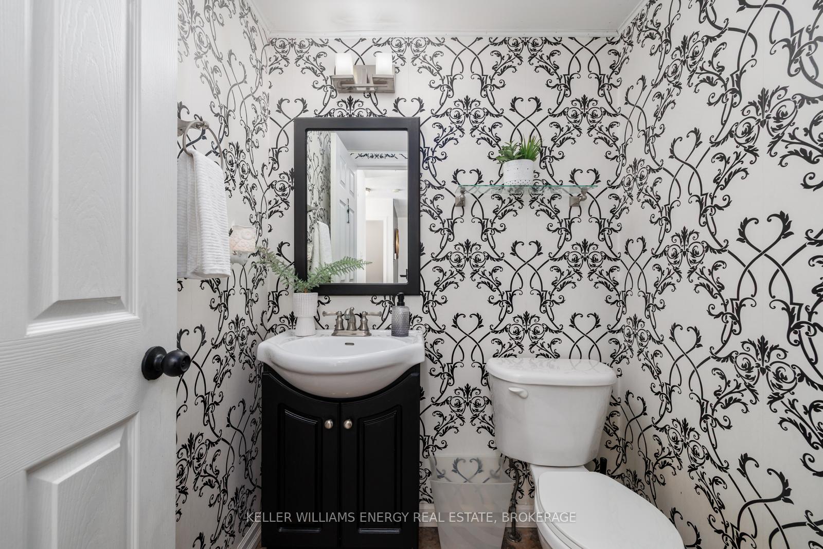 Photo 37 of 29 Barlow Court, Clarington, Bowmanville — HOMEH