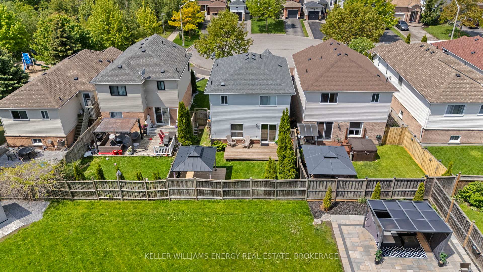 Photo 31 of 29 Barlow Court, Clarington, Bowmanville — HOMEH