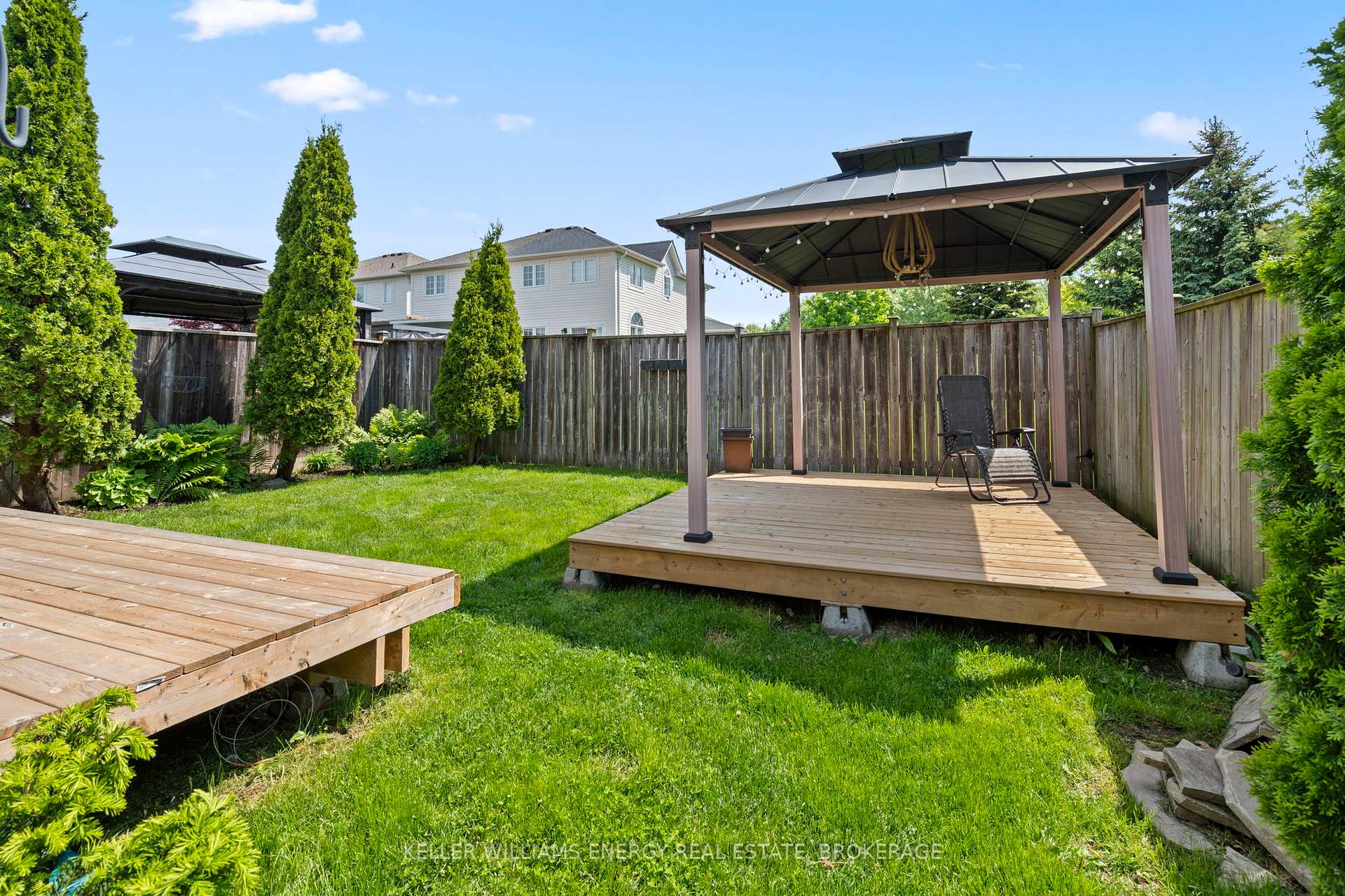Photo 35 of 29 Barlow Court, Clarington, Bowmanville — HOMEH