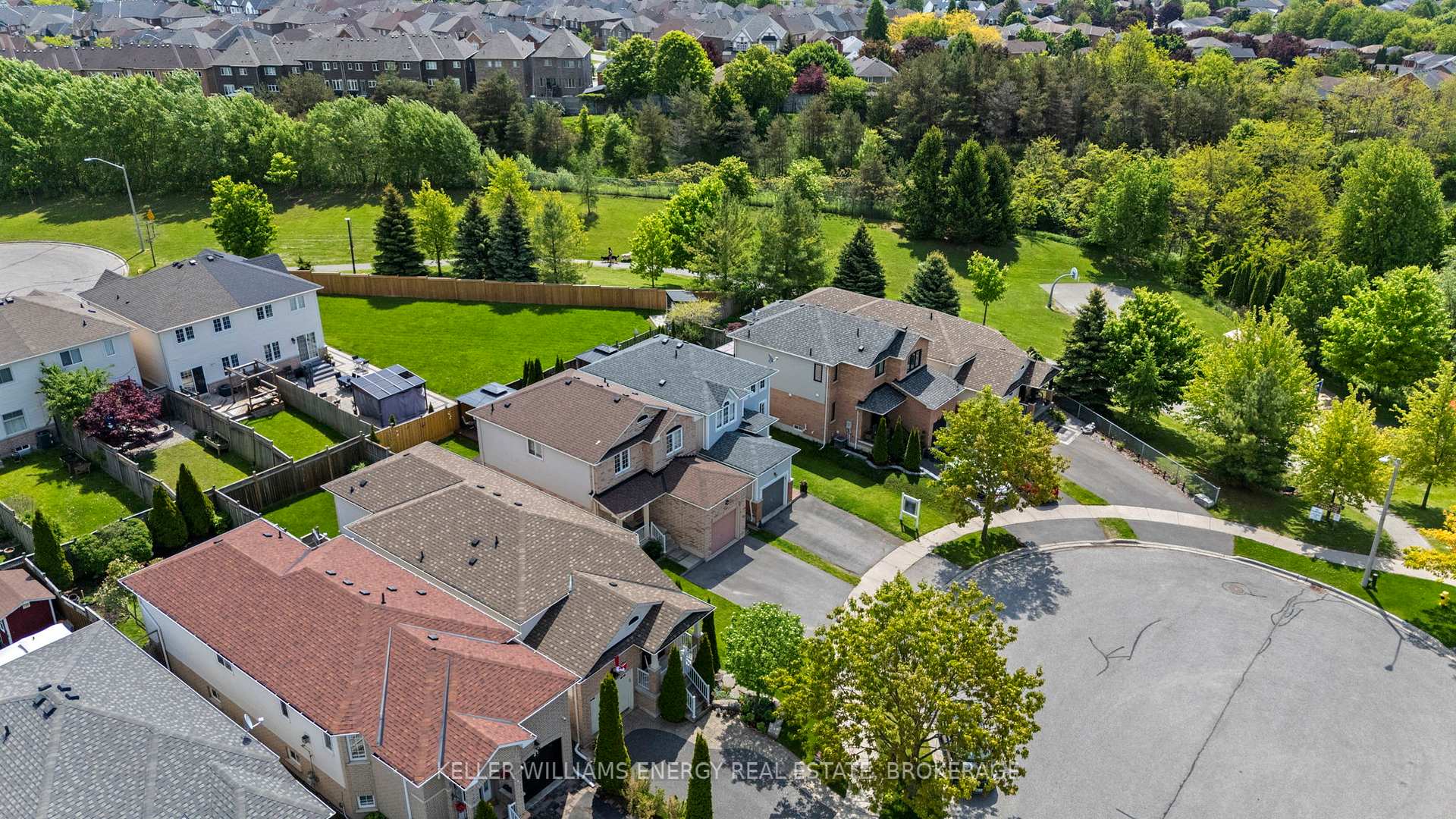 Photo 38 of 29 Barlow Court, Clarington, Bowmanville — HOMEH