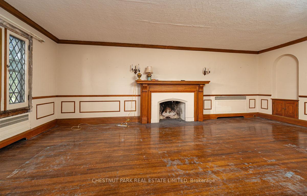 Photo 2 of 4 Elderwood Drive, Toronto, Forest Hill South — HOMEH