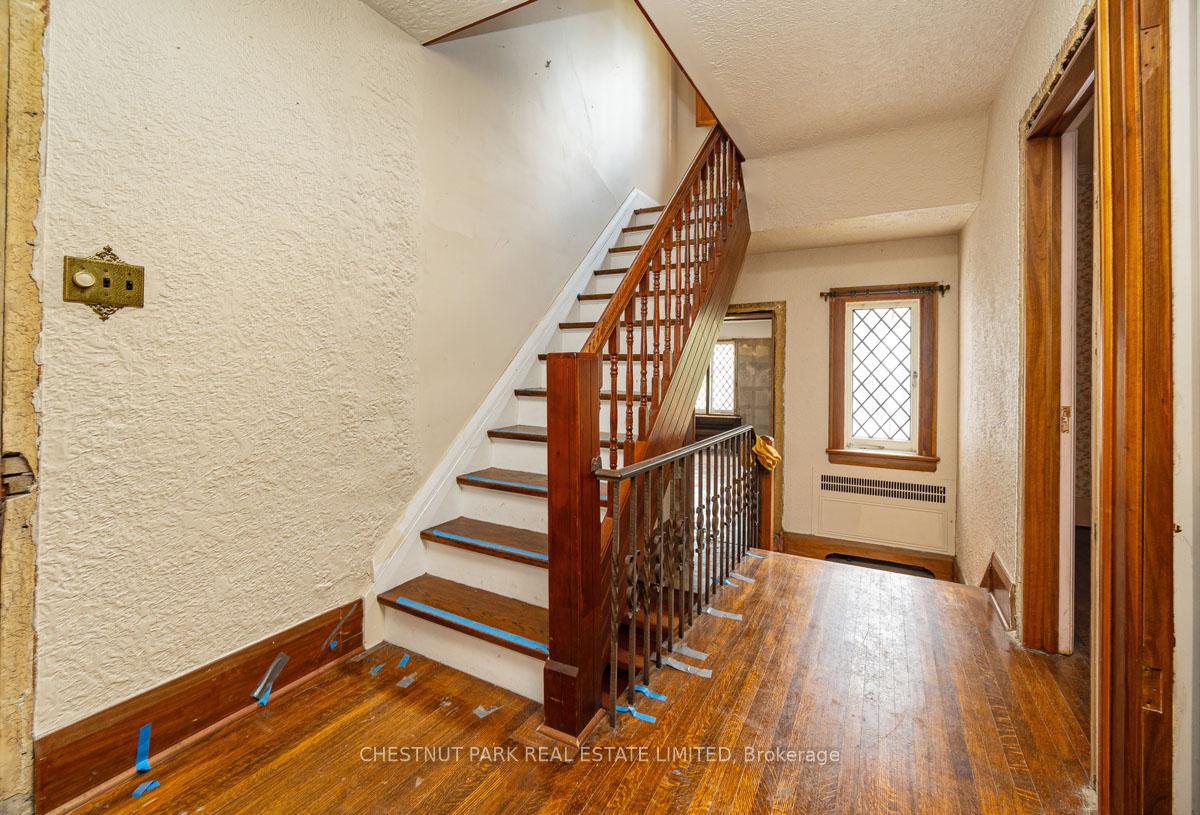 Photo 7 of 4 Elderwood Drive, Toronto, Forest Hill South — HOMEH