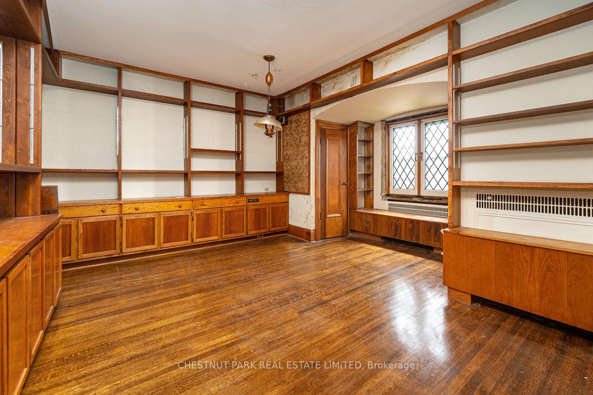Photo 5 of 4 Elderwood Drive, Toronto, Forest Hill South — HOMEH