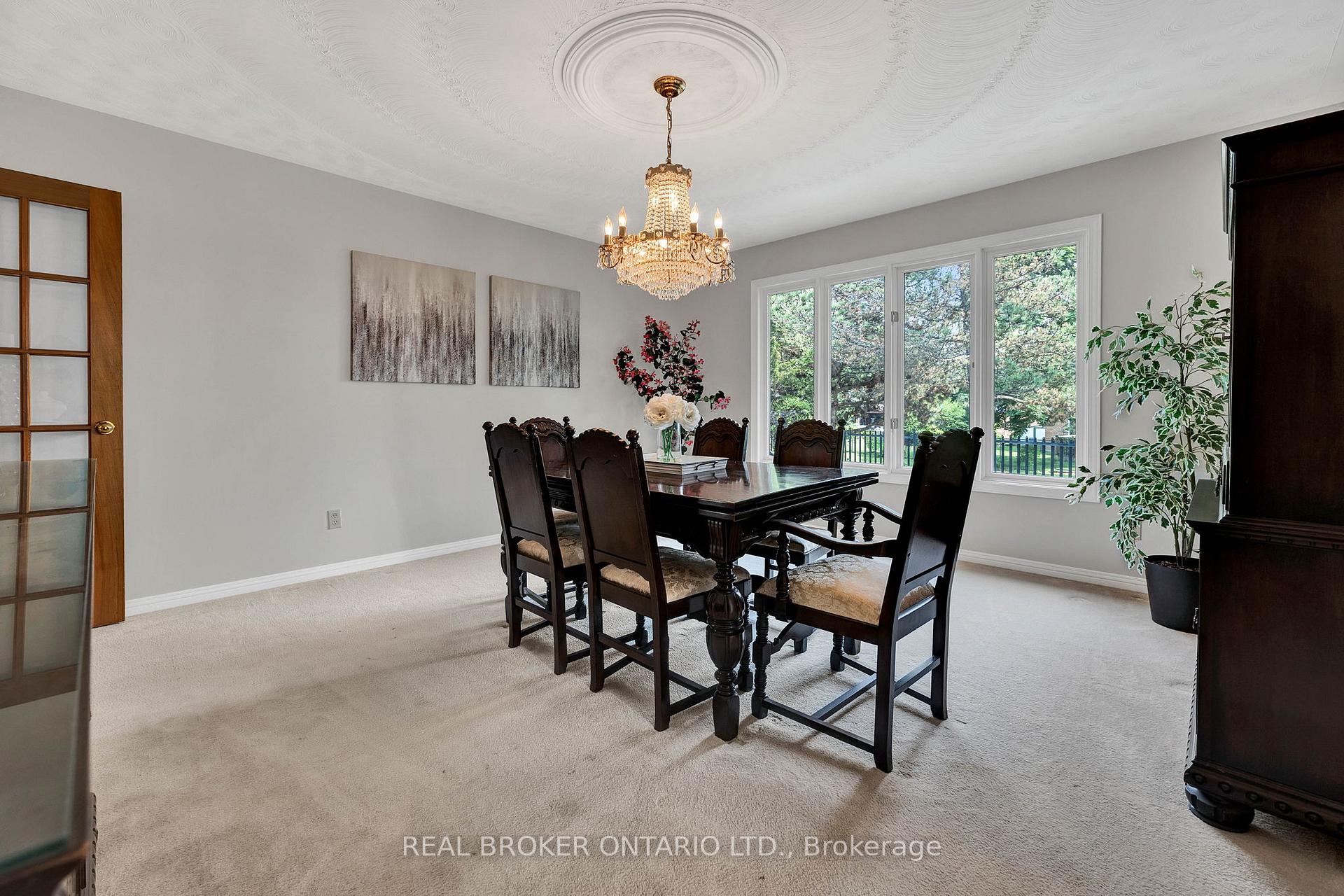 Photo 9 of 54 Burnt Ember Court, Kitchener — HOMEH