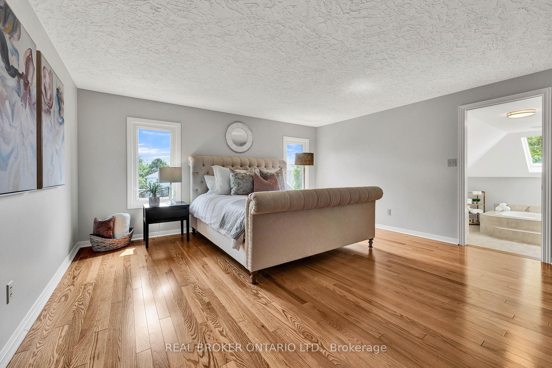 Photo 41 of 54 Burnt Ember Court, Kitchener — HOMEH