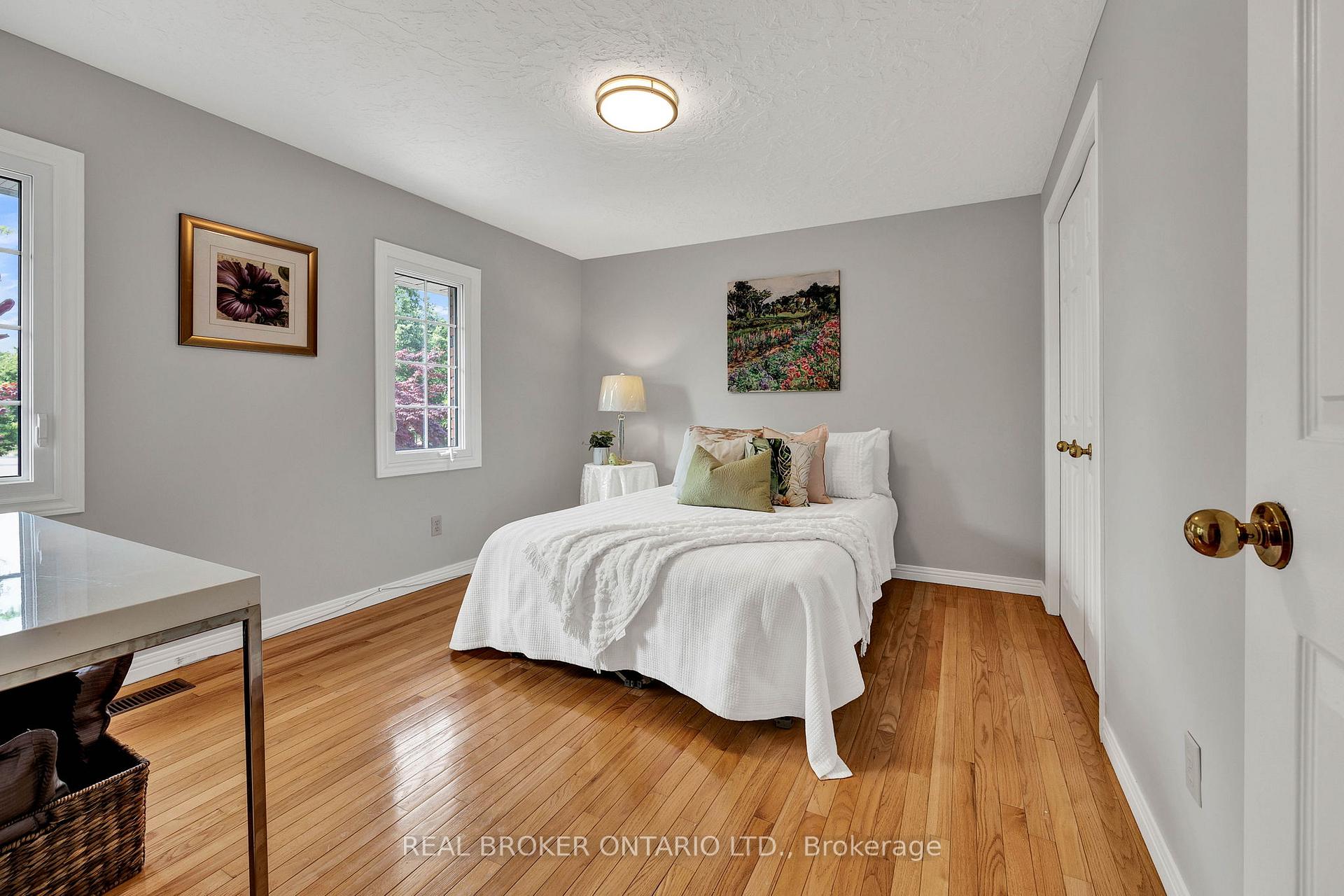 Photo 39 of 54 Burnt Ember Court, Kitchener — HOMEH
