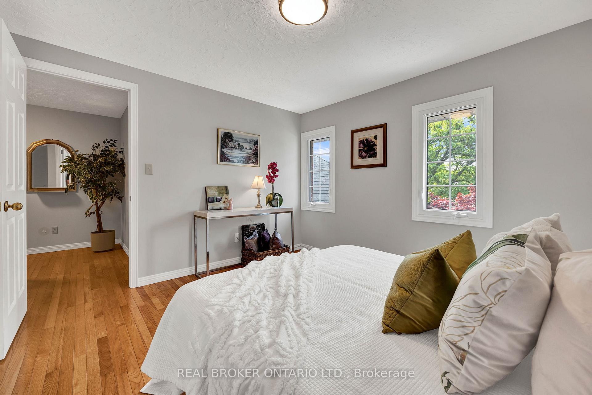 Photo 22 of 54 Burnt Ember Court, Kitchener — HOMEH
